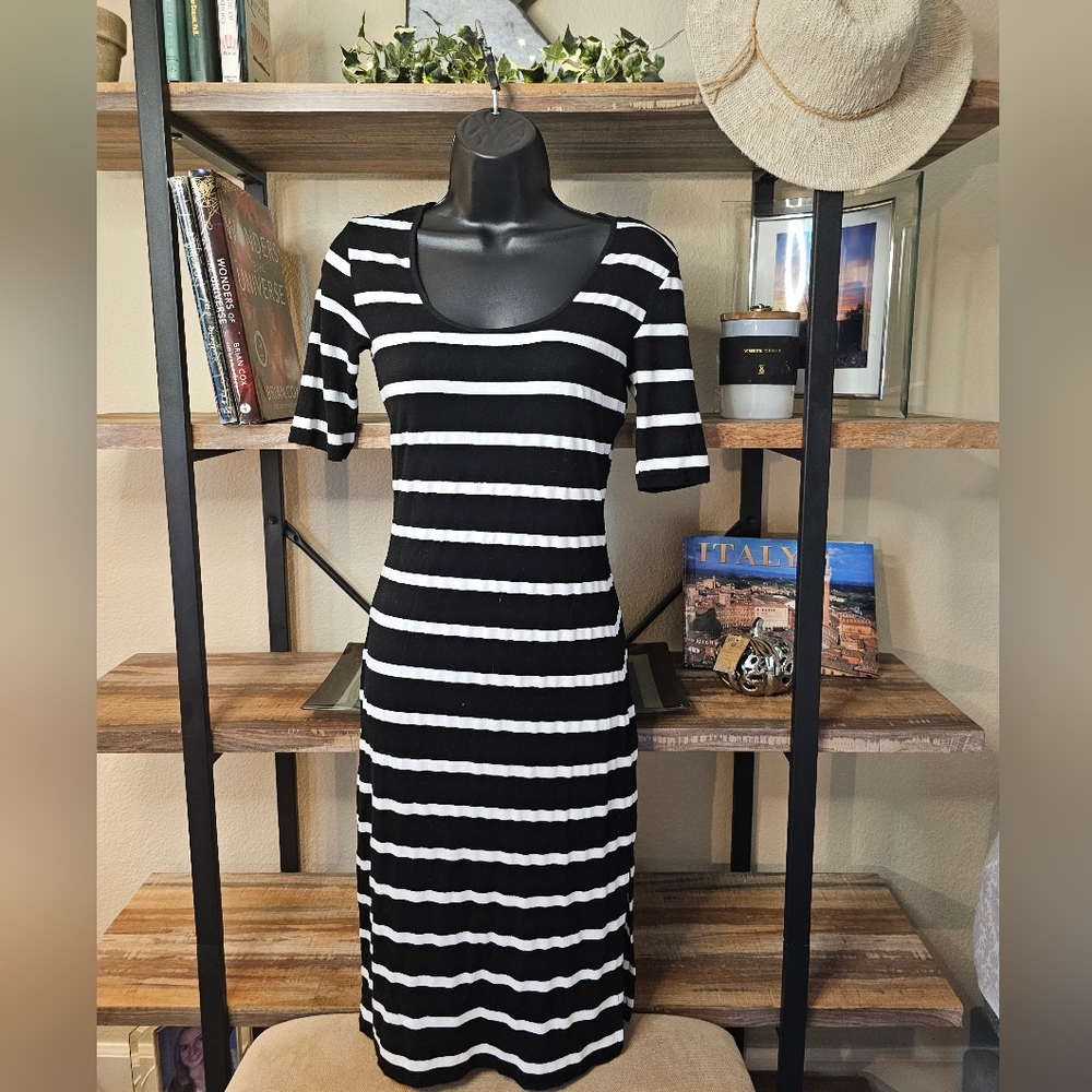 Striped Forever 21 Dress w/mesh back Size Small